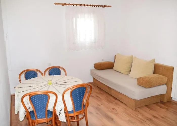 Apartament Private ,surrounded By Nature,50m From The Sea