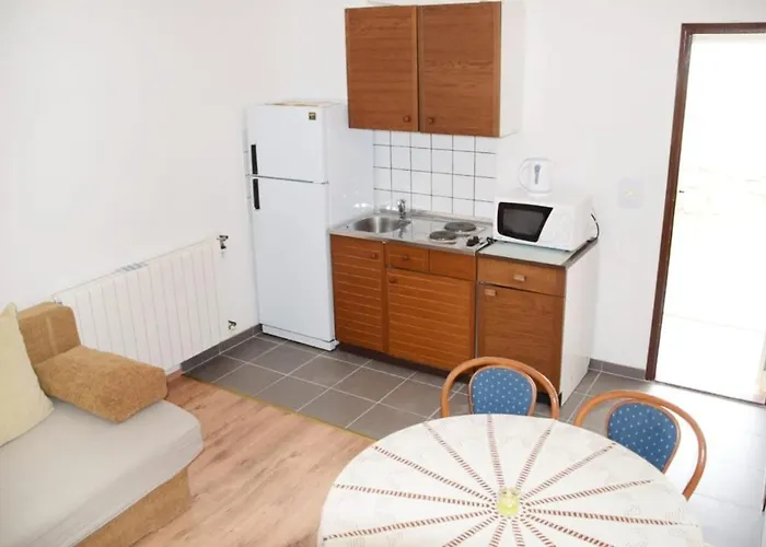 Private ,surrounded By Nature,50m From The Sea Apartament