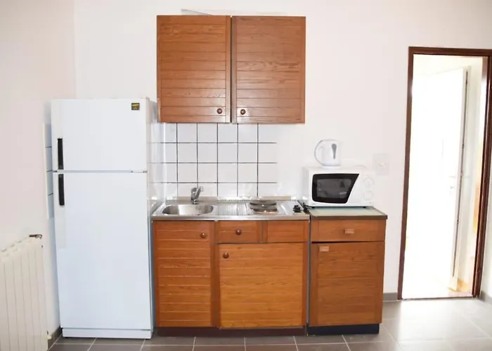 Private ,surrounded By Nature,50m From The Sea Apartament Povljana